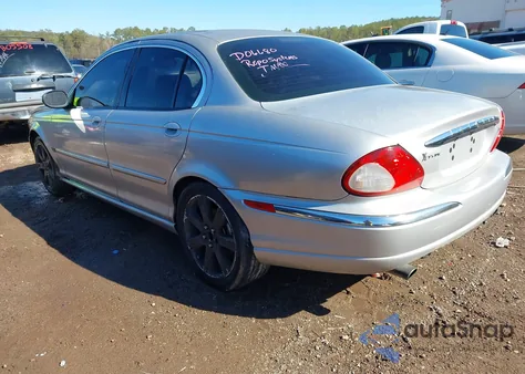 2003 Jaguar X-Type 3.0 z USA, uszkodzony, nr VIN SAJEA51C03WD06680